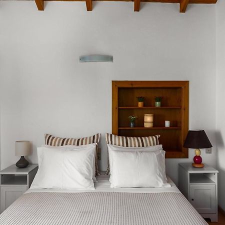 Traditional Rustic Maisonette By Konnect Agios Ioannis Peristerion Exteriör bild